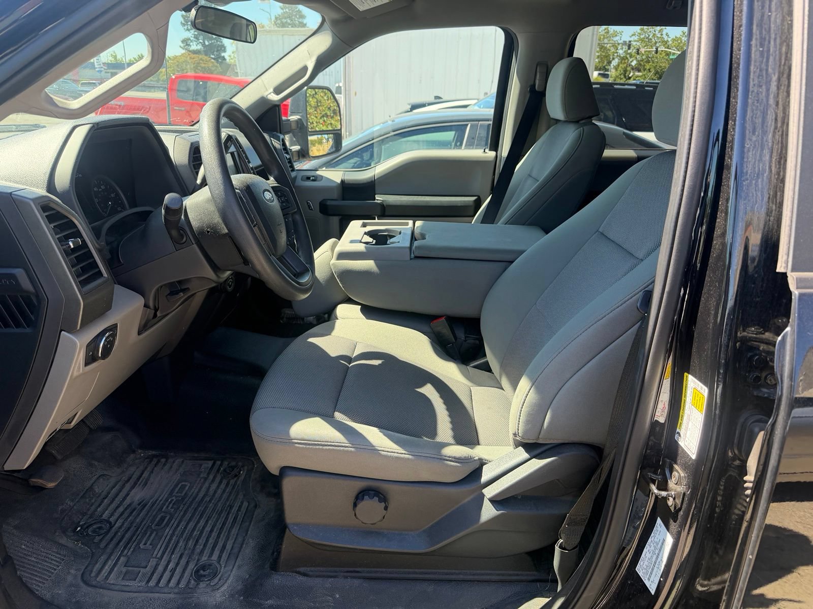 Certified 2022 Ford F250 XL w/ STX Appearance Package RWD image 9