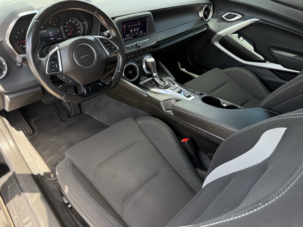 Used 2024 Chevrolet Camaro LT RWD image 9