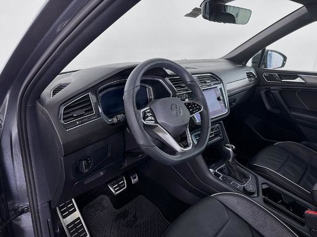 Used 2022 Volkswagen Tiguan SEL R-Line AWD/4WD image 9