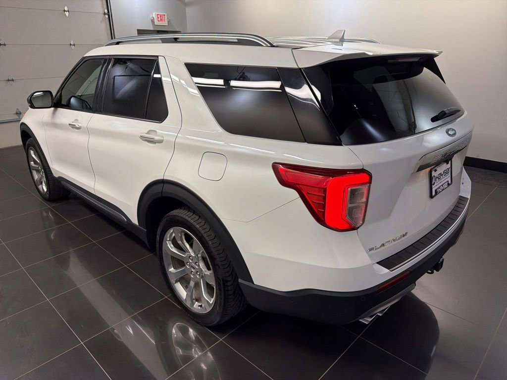 Certified 2020 Ford Explorer Platinum w/ Premium Technology Package AWD/4WD image 4