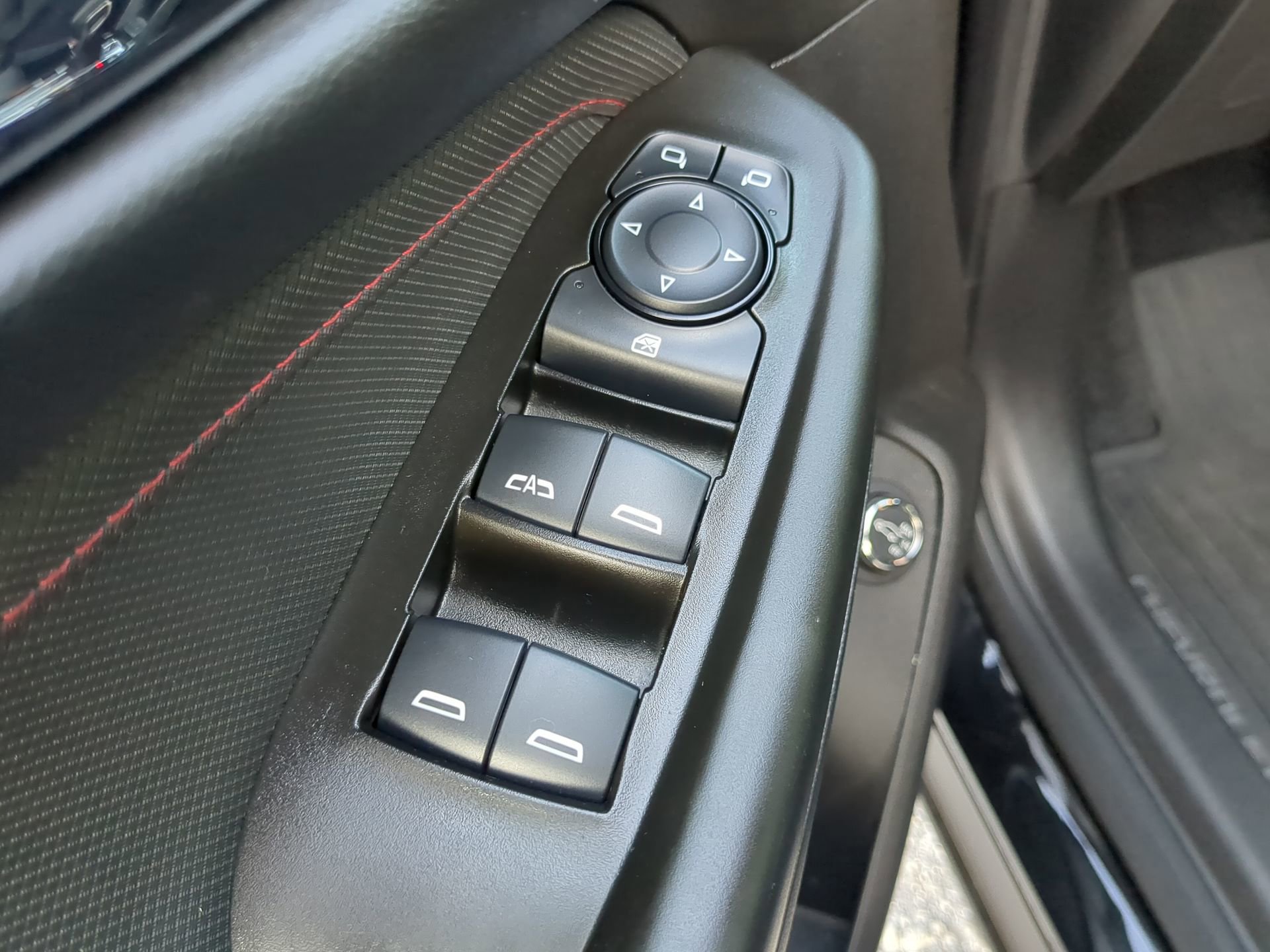 Used 2025 Chevrolet TrailBlazer RS w/ Convenience Package FWD image 55