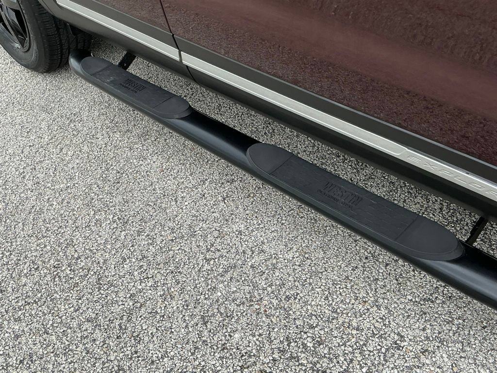 Certified 2018 Ford Explorer XLT FWD image 28