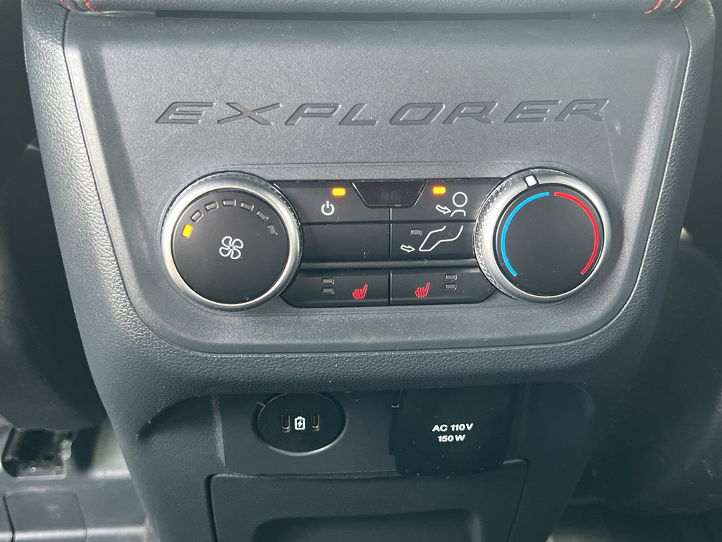 Certified 2025 Ford Explorer ST-Line w/ ST-Line Street Pack AWD/4WD image 38