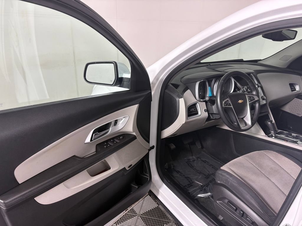 Used 2017 Chevrolet Equinox LT w/ Convenience Package AWD/4WD image 11