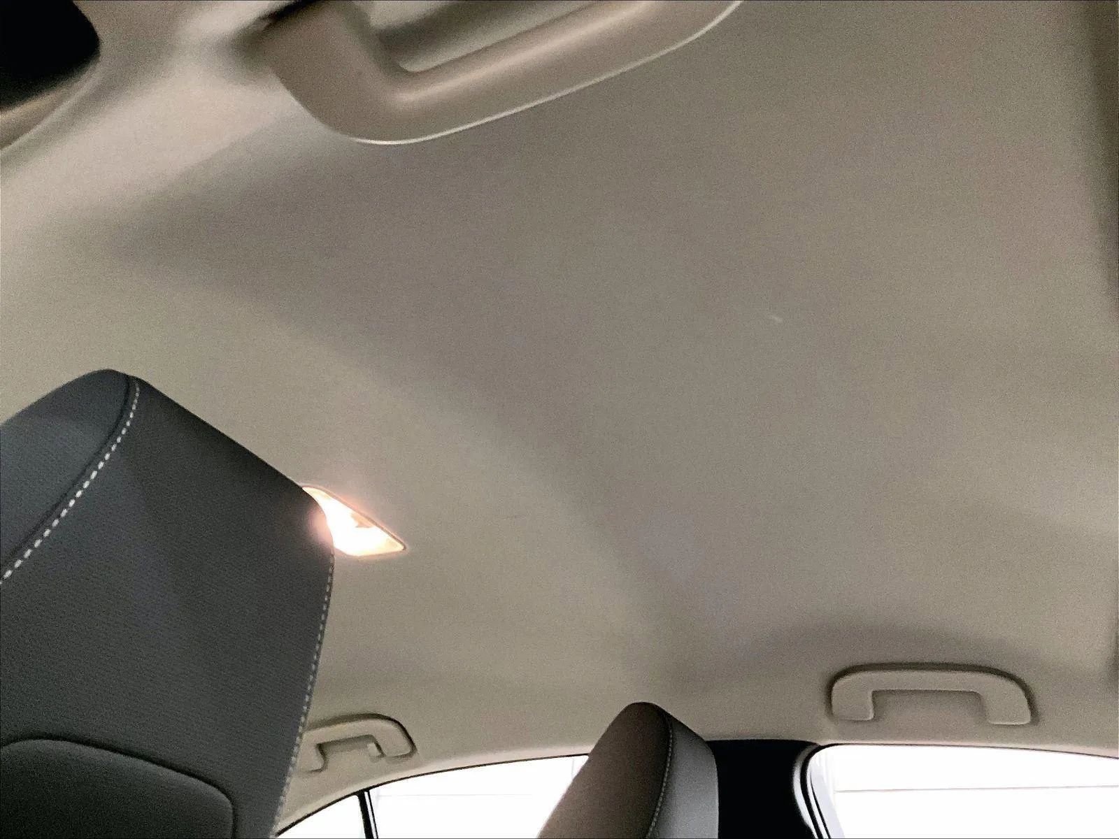 Used 2021 Toyota Corolla LE image 21