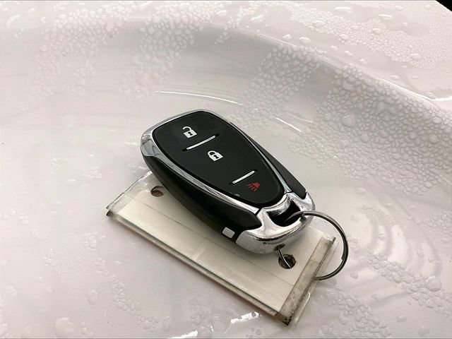 Used 2020 Chevrolet Equinox LT FWD image 9