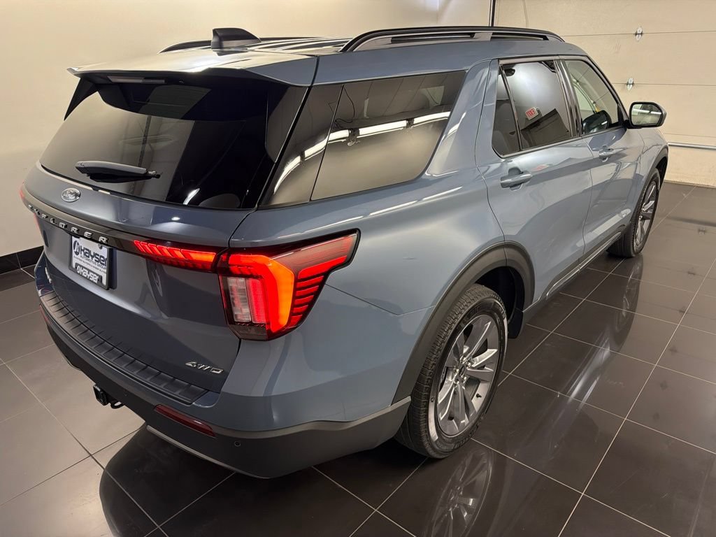 Certified 2025 Ford Explorer Active w/ Active Comfort Package AWD/4WD image 6