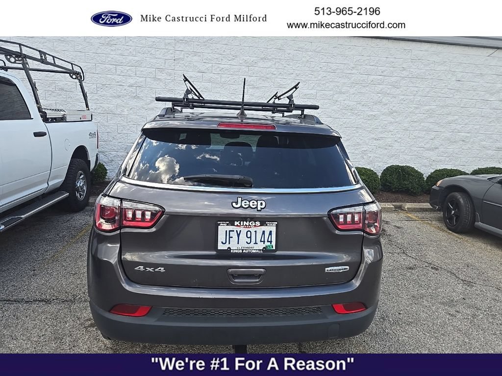 Used 2022 Jeep Compass Latitude w/ Sun and Sound Group AWD/4WD image 5