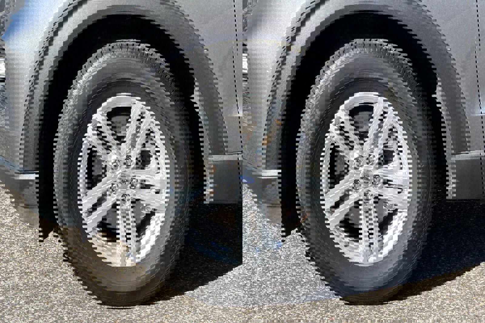 Certified 2022 Ford Explorer XLT w/ Equipment Group 202A image 27