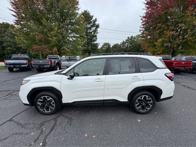 Used 2025 Subaru Forester Premium AWD/4WD image 2