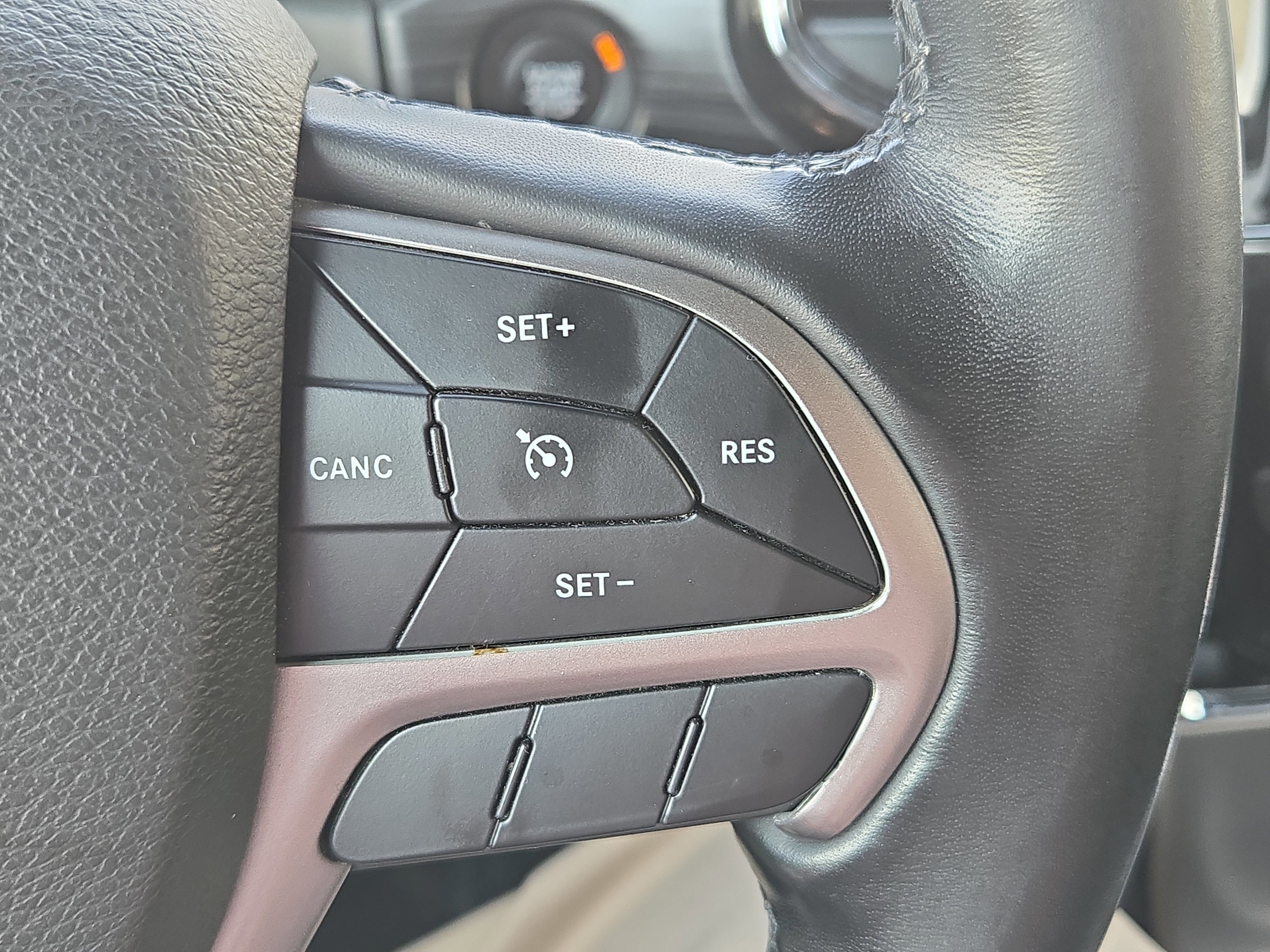 Used 2022 Jeep Grand Cherokee Laredo X image 25