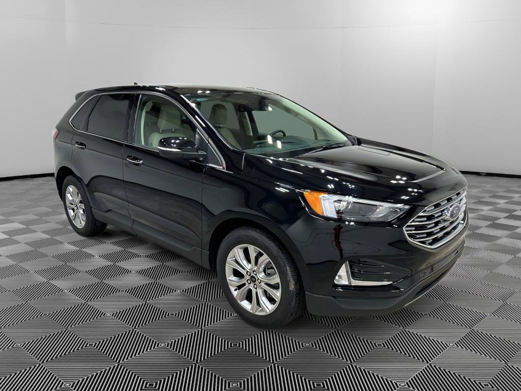 Certified 2024 Ford Edge Titanium AWD/4WD image 3