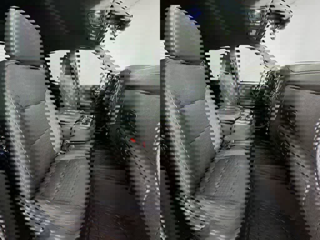 Used 2022 Chevrolet Silverado 1500 Custom image 17