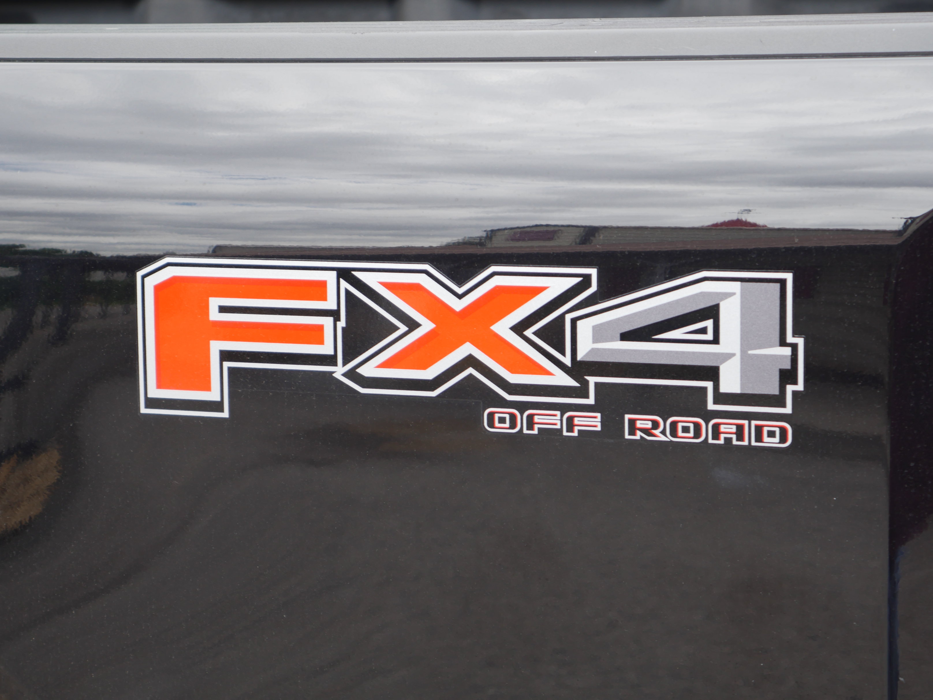 Certified 2024 Ford F350 Lariat w/ FX4 Off-Road Package AWD/4WD image 22