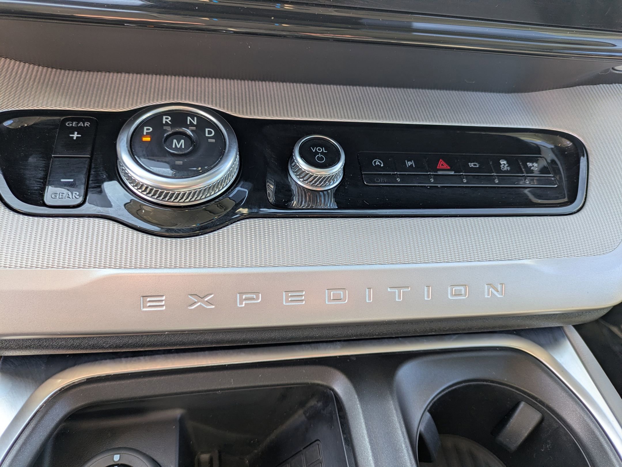 Certified 2025 Ford Expedition Active image 25