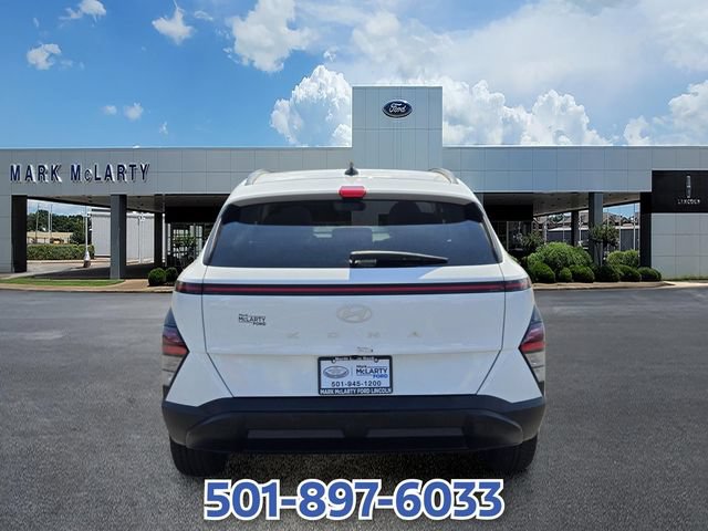 Used 2025 Hyundai Kona SEL FWD image 4
