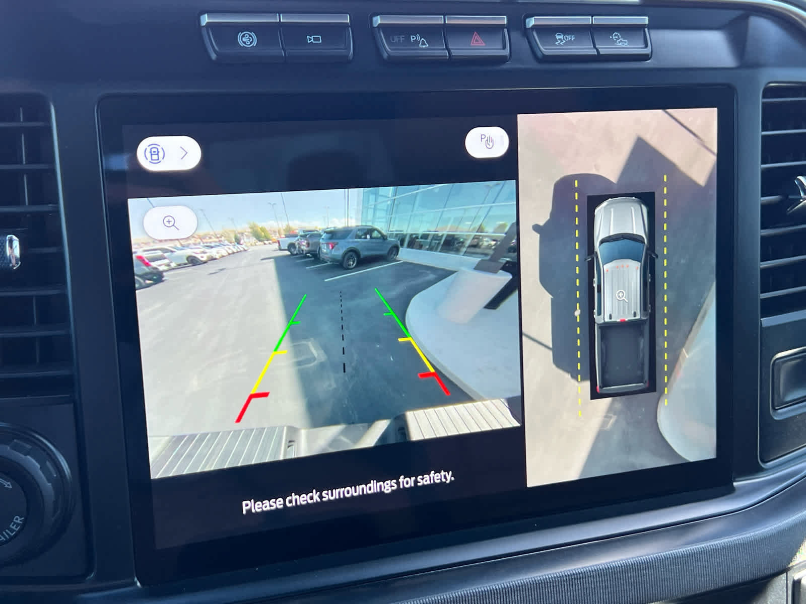 Certified 2024 Ford F350 Platinum w/ Tremor Off-Road Package image 36