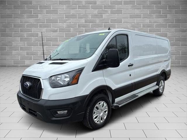 Certified 2025 Ford Transit 250 Low Roof w/ Exterior Upgrade Package RWD image 7