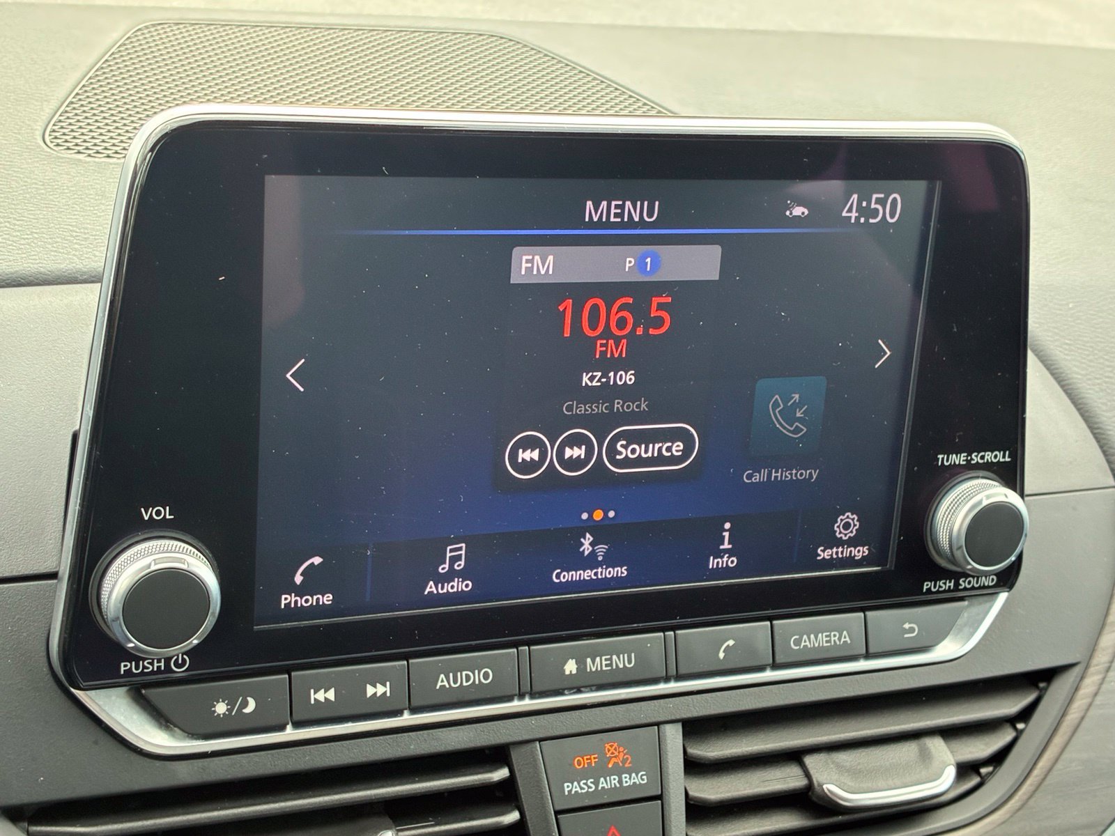 Used 2025 Nissan Altima 2.5 SV FWD image 25