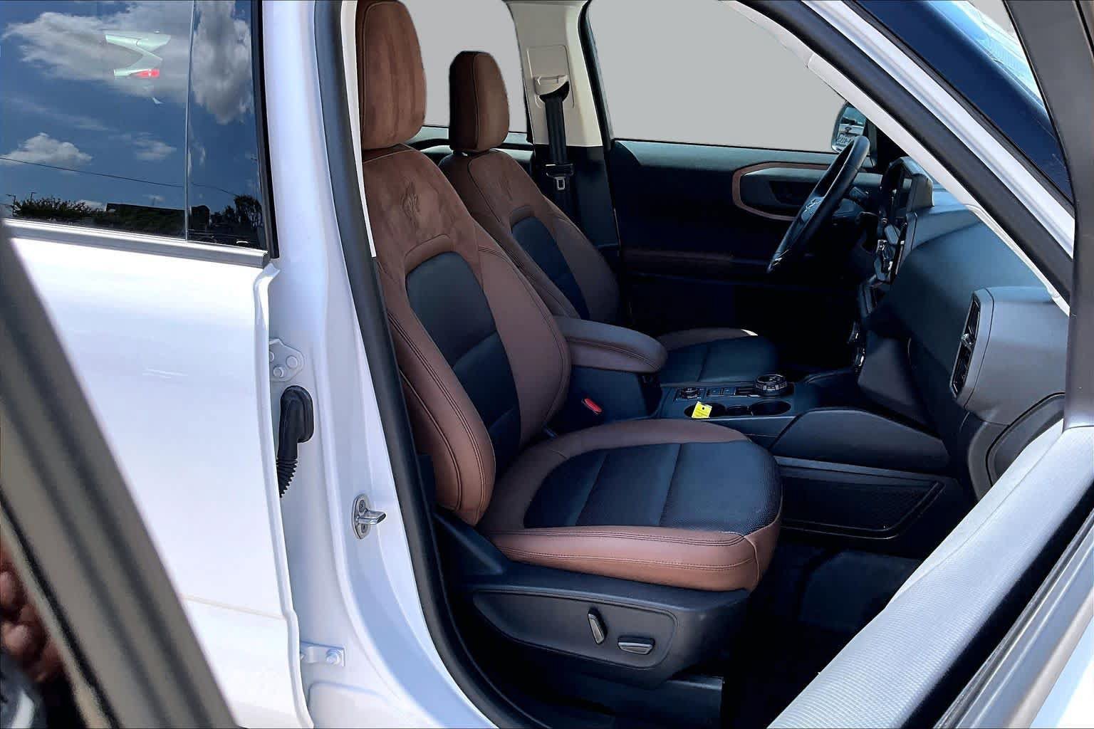 Certified 2024 Ford Bronco Sport Badlands w/ Premium Package AWD/4WD image 9