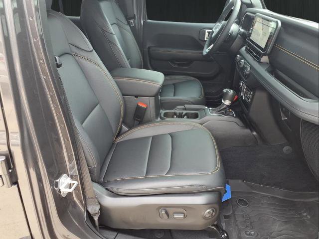 Used 2026 Jeep Wrangler Unlimited Sahara image 14