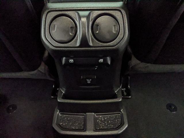 Used 2023 Jeep Wrangler Unlimited Sahara AWD/4WD image 17