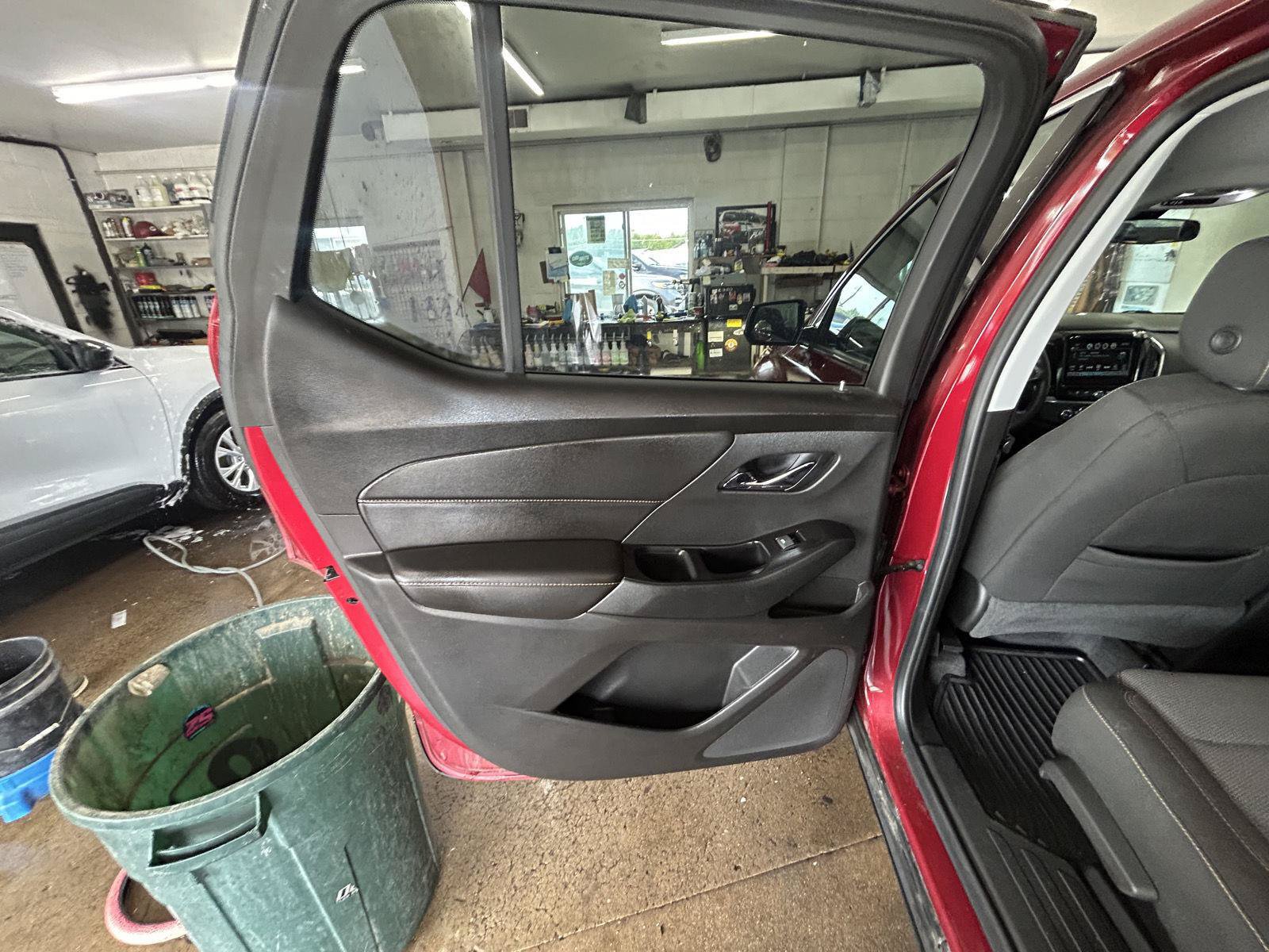 Used 2019 Chevrolet Traverse LT FWD image 8