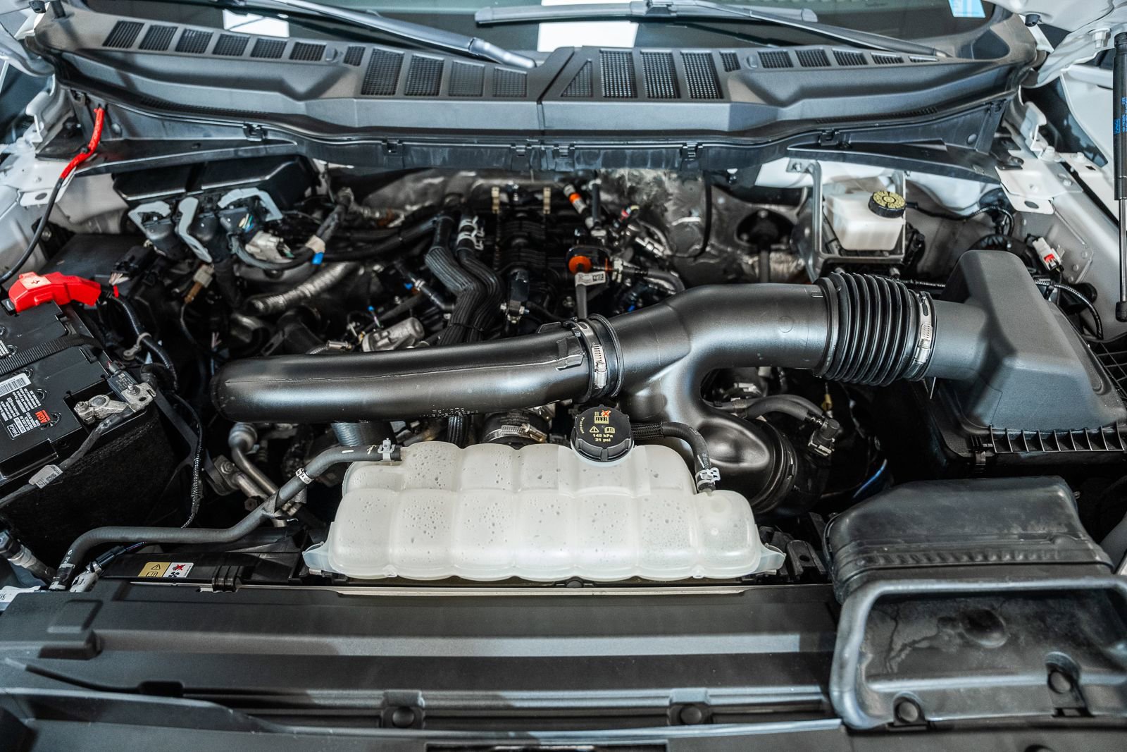 Certified 2024 Ford F150 Lariat AWD/4WD image 25