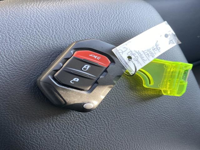 Used 2025 Jeep Wrangler Willys image 33