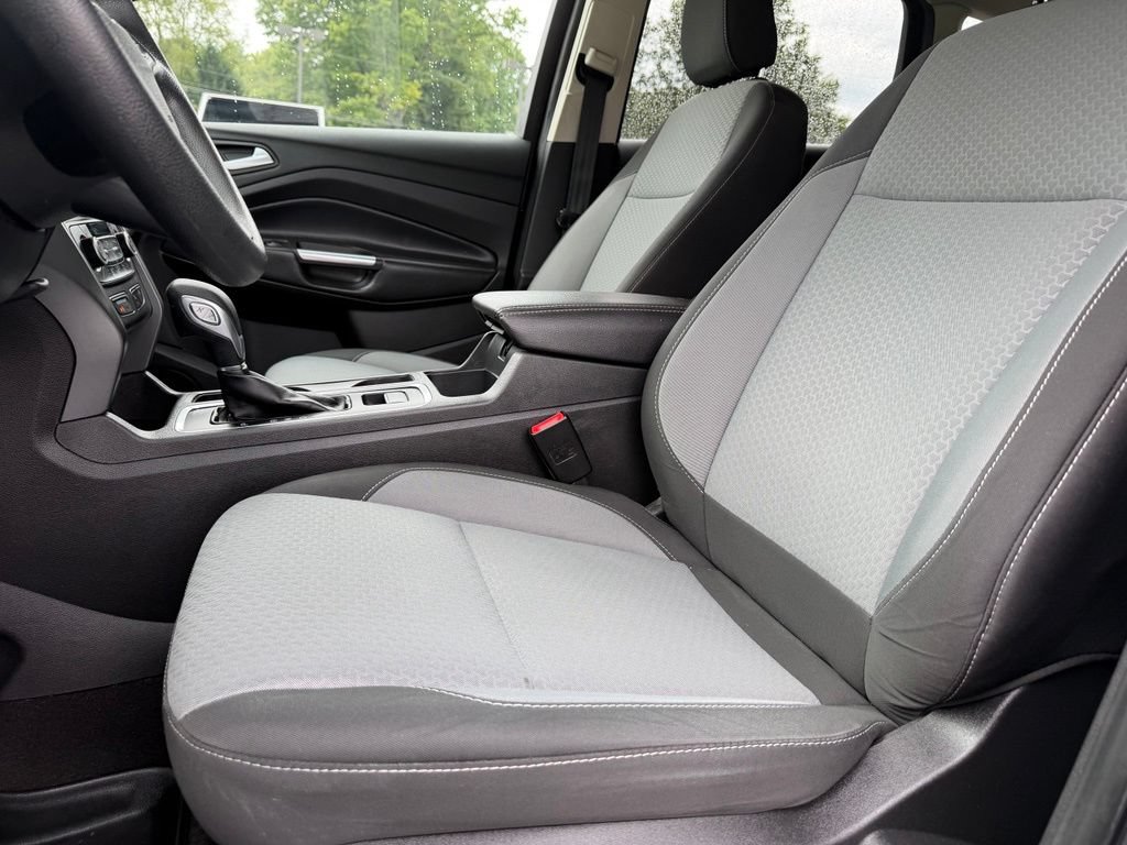 Certified 2019 Ford Escape SE FWD image 14