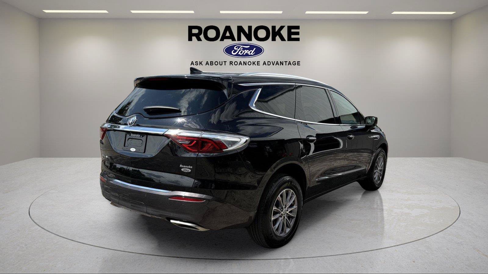 Used 2023 Buick Enclave Essence AWD/4WD image 12