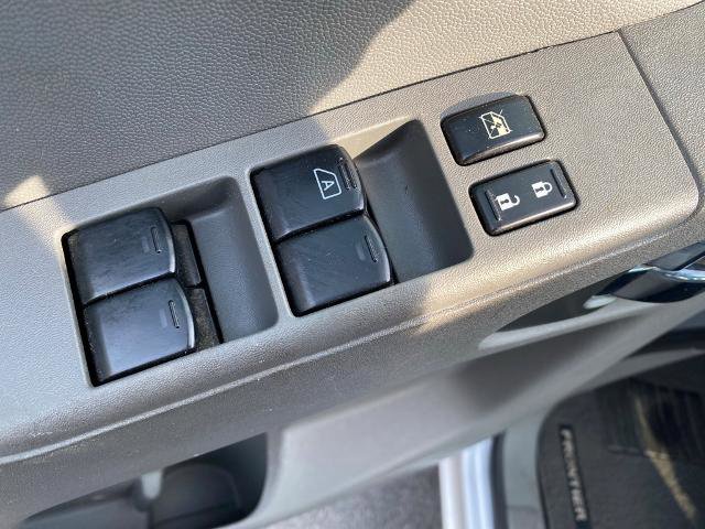 Used 2019 Nissan Frontier SV image 13