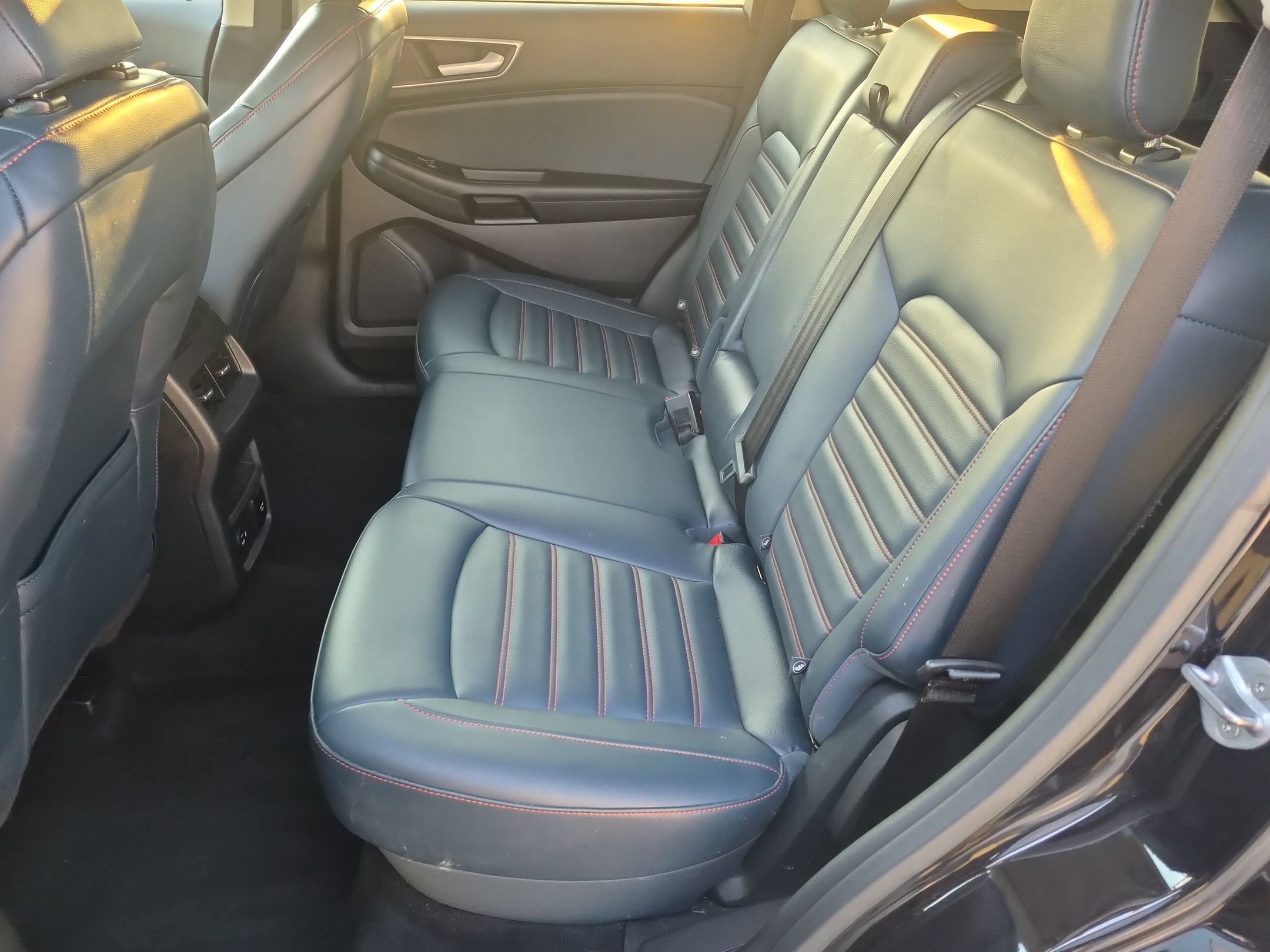 Certified 2022 Ford Edge SEL w/ Sport Appearance Package AWD/4WD image 30