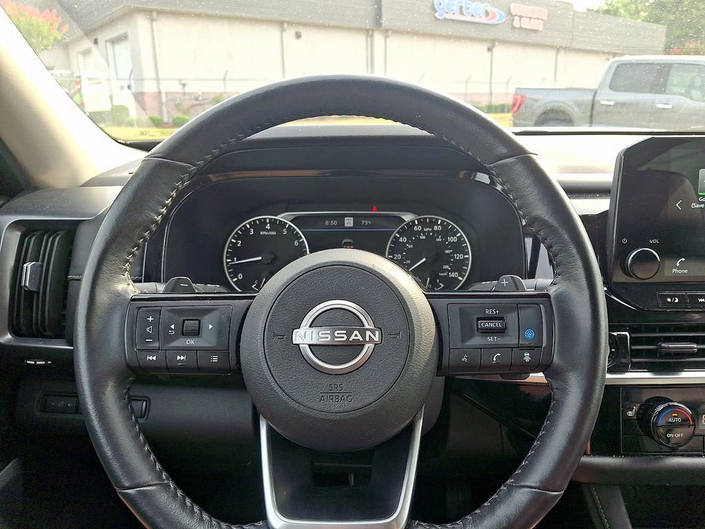 Used 2022 Nissan Pathfinder SL AWD/4WD image 19