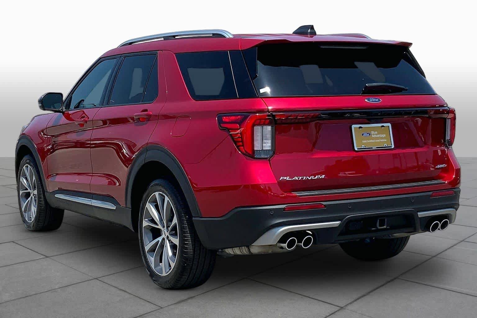 Certified 2025 Ford Explorer Platinum w/ Ultimate Package AWD/4WD image 4