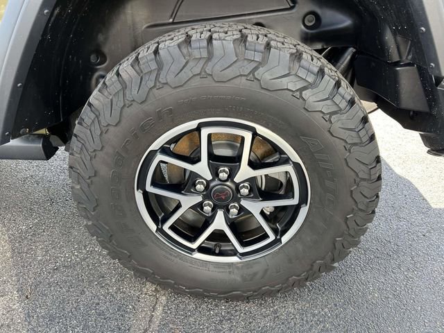 Used 2025 Jeep Wrangler Rubicon w/ Convenience Group image 11