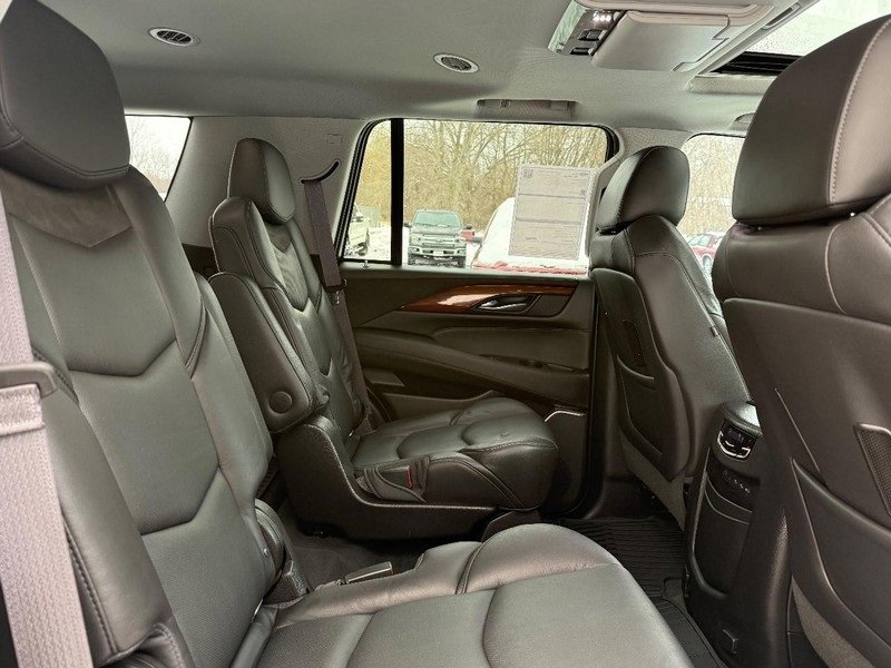 Used 2017 Cadillac Escalade Premium Luxury w/ LPO, Radiant Package image 9