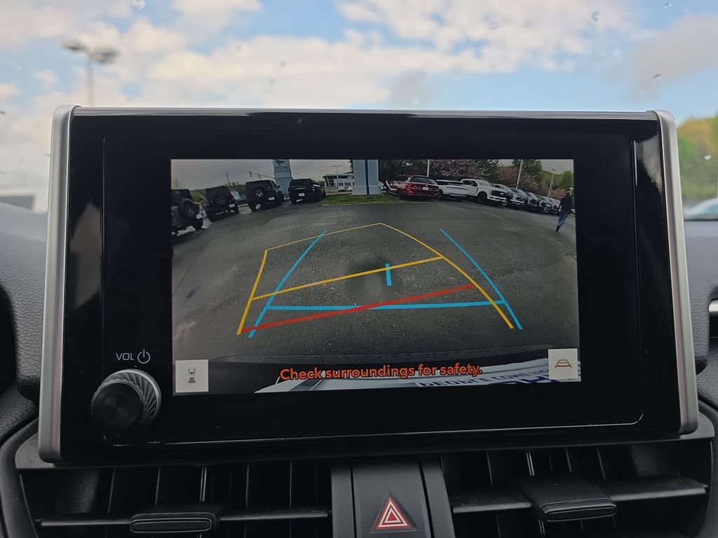 Used 2024 Toyota RAV4 LE AWD/4WD image 34