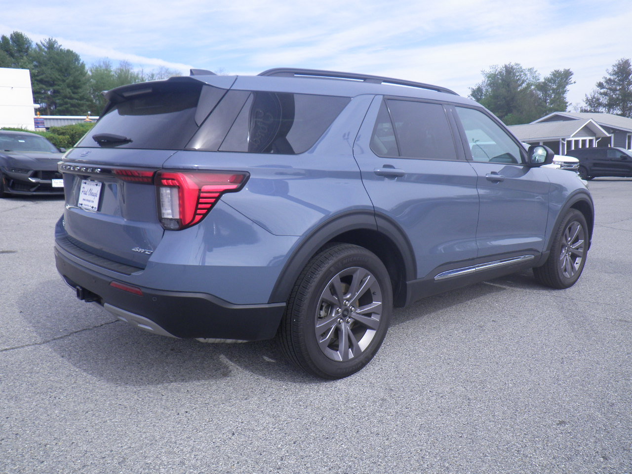 Certified 2025 Ford Explorer Active w/ Active Comfort Package AWD/4WD image 7