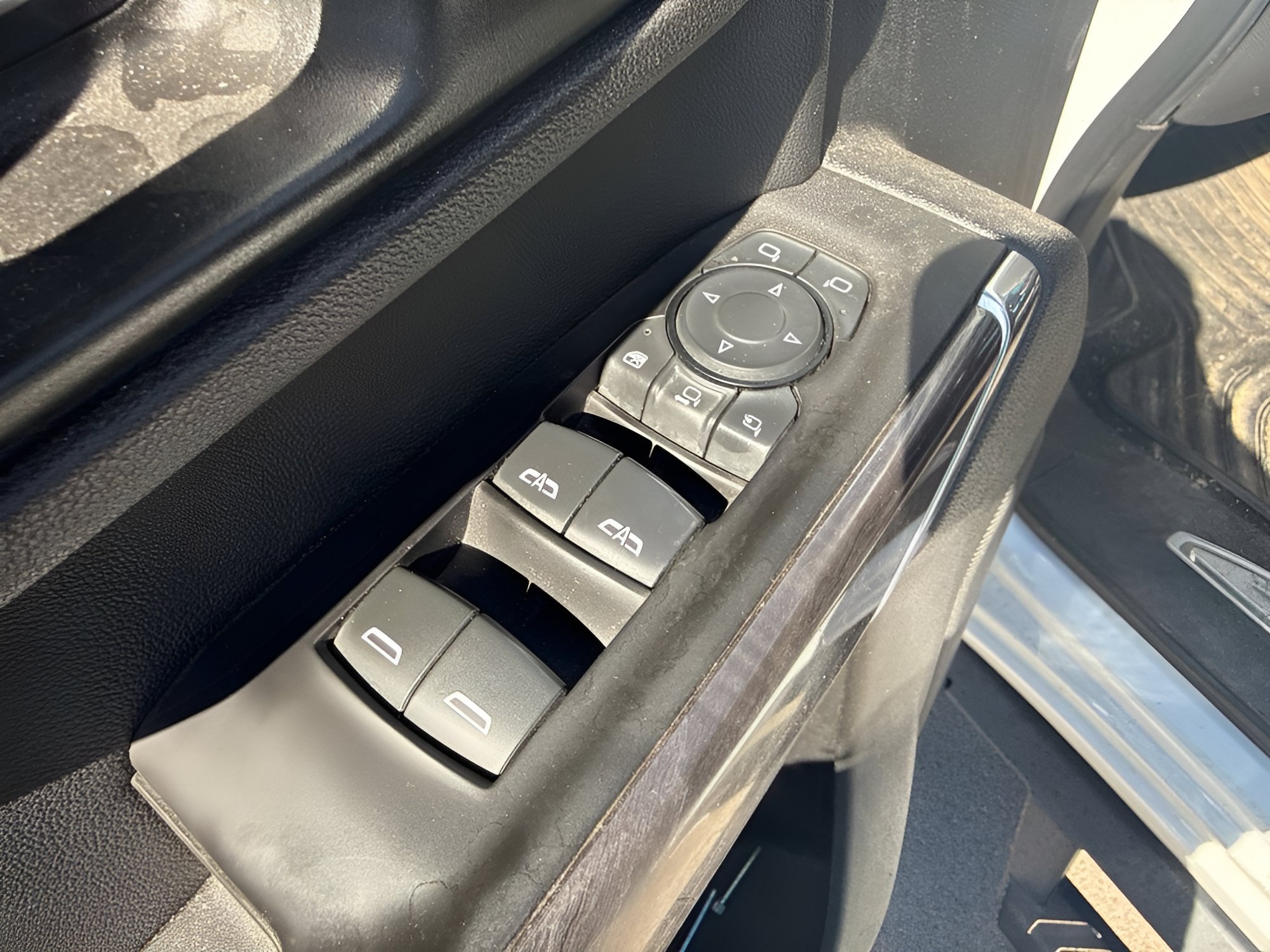 Used 2020 Chevrolet Silverado 3500 LTZ w/ LTZ Convenience Package AWD/4WD image 21