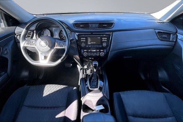 Used 2017 Nissan Rogue SV FWD image 16