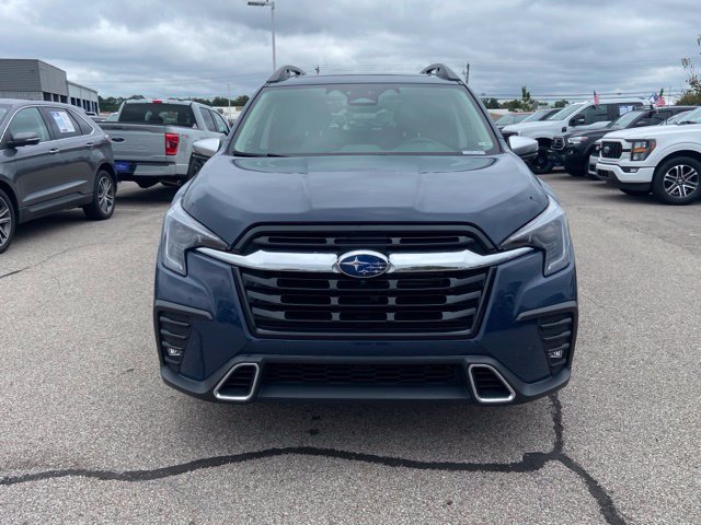 Used 2023 Subaru Ascent Touring AWD/4WD image 2