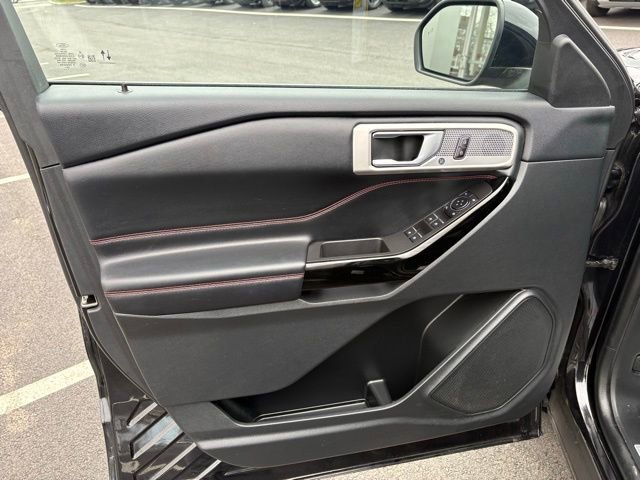 Certified 2023 Ford Explorer ST-Line w/ Class IV Trailer Tow Package image 13