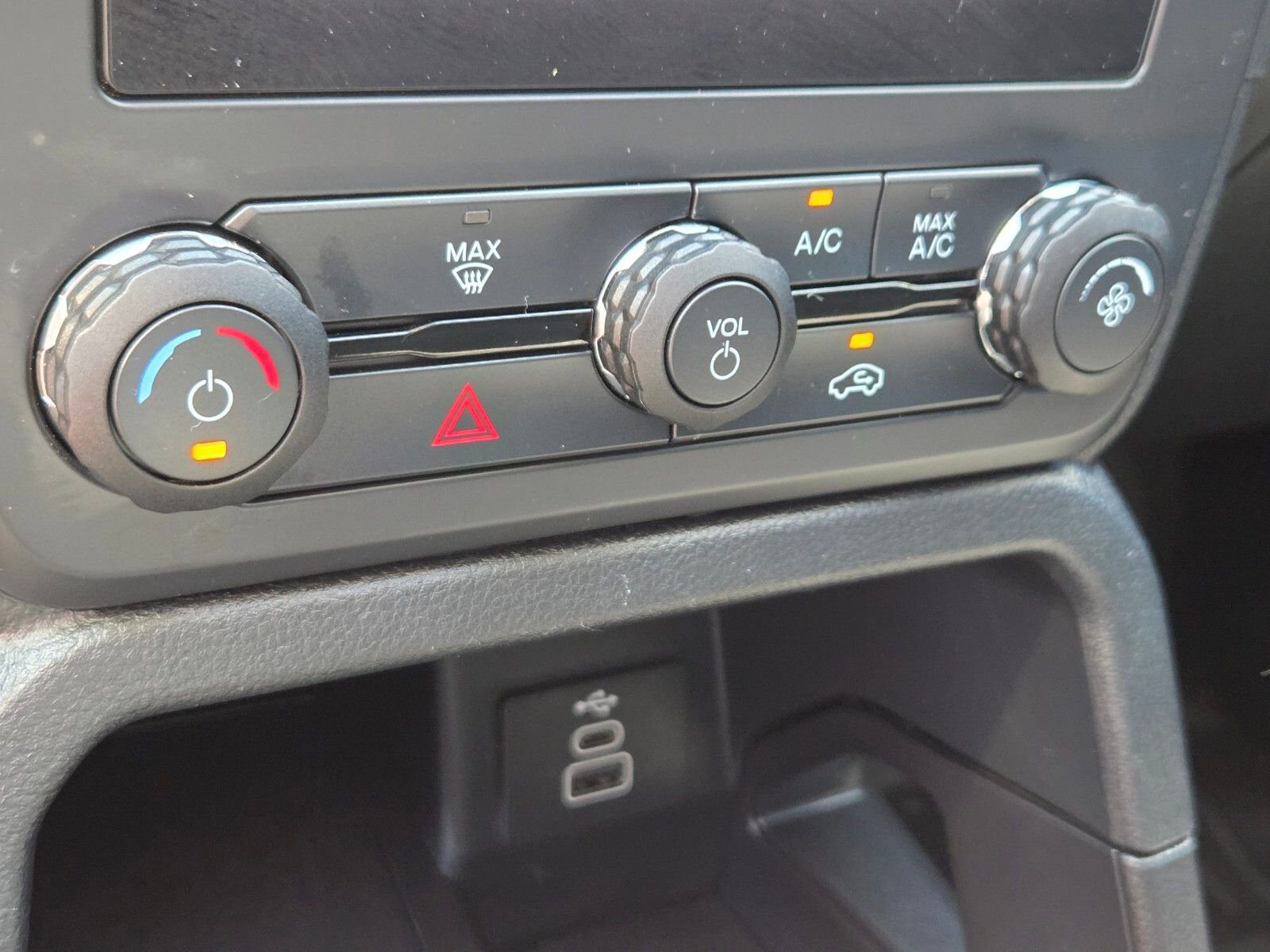 Certified 2025 Ford Ranger XL RWD image 22