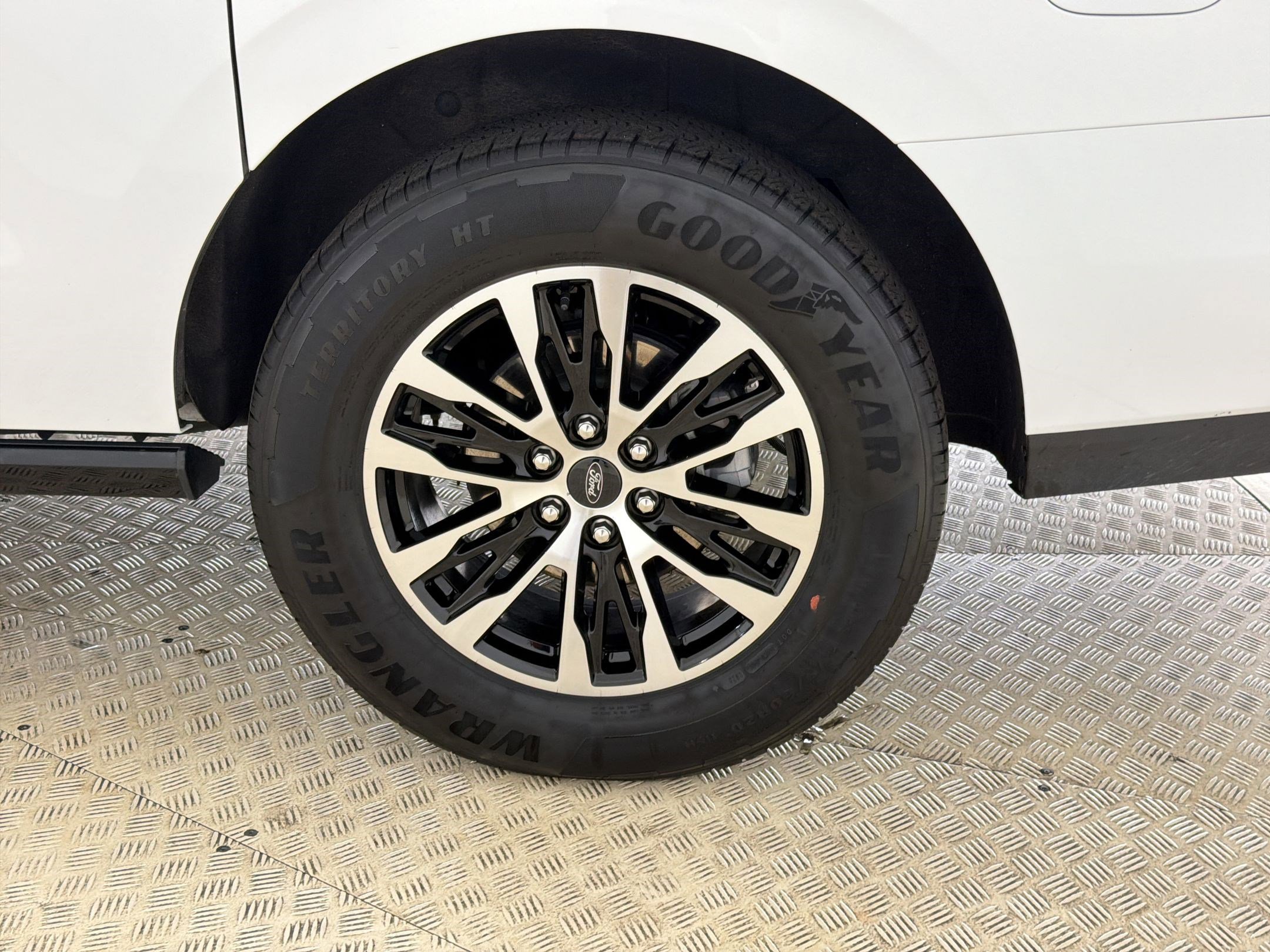 Certified 2025 Ford Expedition Max Platinum AWD/4WD image 12