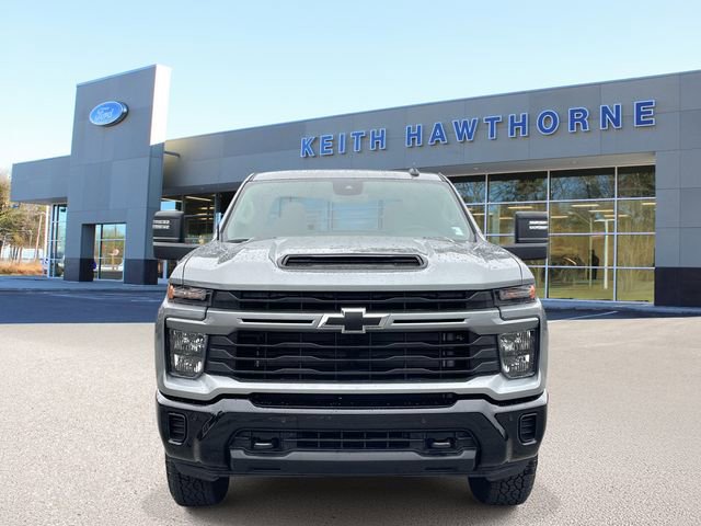 Used 2025 Chevrolet Silverado 2500 Custom w/ Custom Value Package AWD/4WD image 2
