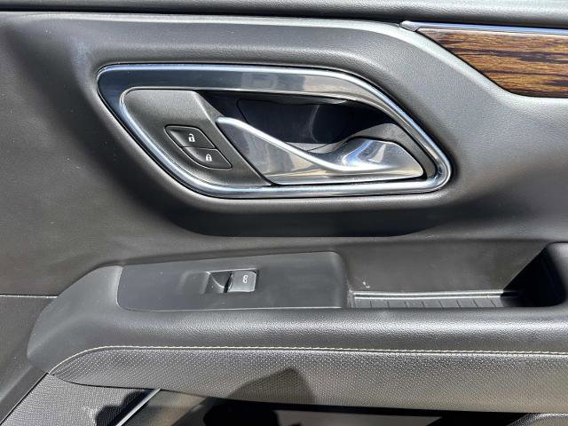 Used 2023 Chevrolet Suburban Premier image 15