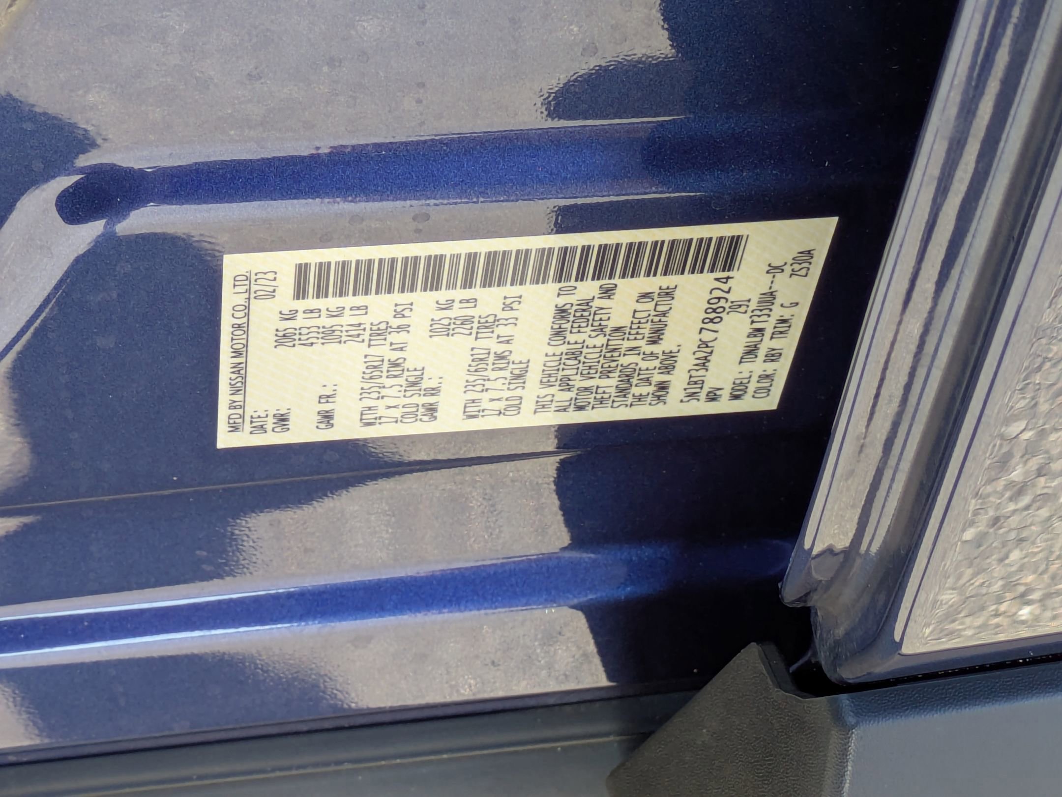 Used 2023 Nissan Rogue S image 41