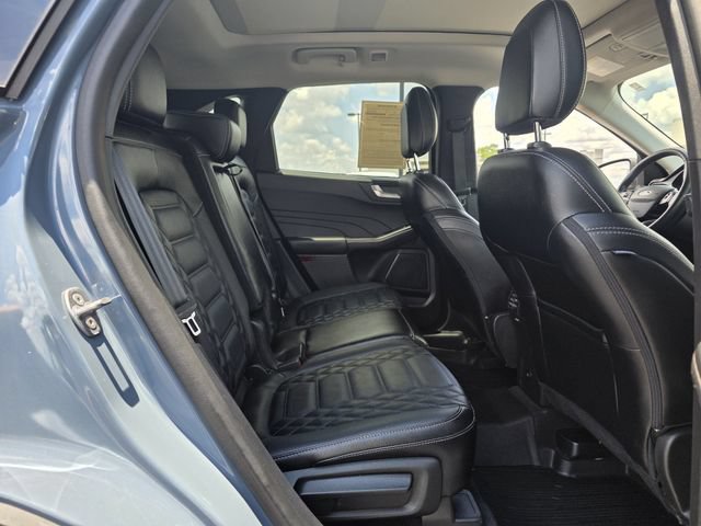 Certified 2023 Ford Escape Platinum w/ Premium Technology Package AWD/4WD image 28