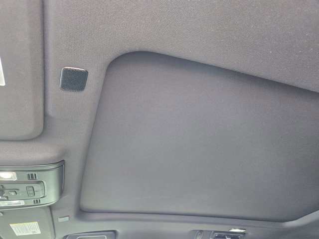 Used 2024 GMC Yukon AT4 w/ Technology Package AWD/4WD image 24